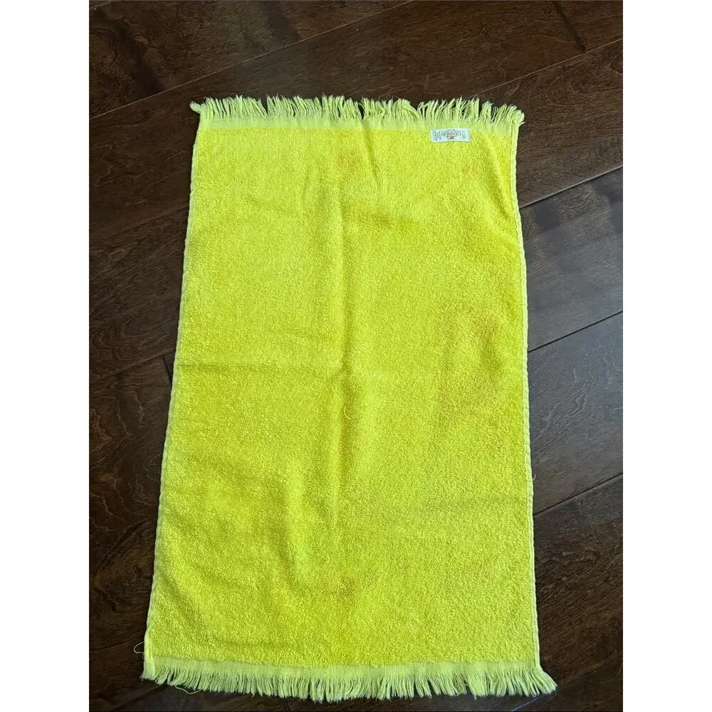 Vintage Mid-Century Cannon Yellow Floral Fringe Boho Hippie Garden Cottage Towel